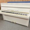 Bílé piano Petrof 110PB