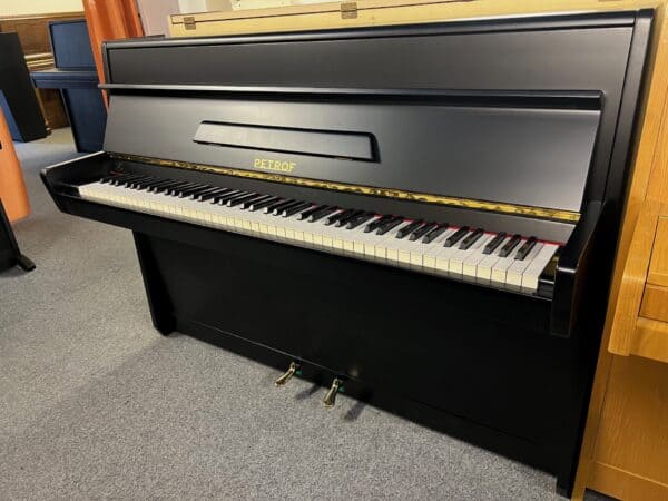 Petrof Harmonie, černé piano Petrof 103PC