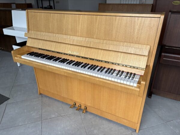 Světlé piano Petrof, prodej pian Plzeň 005PH