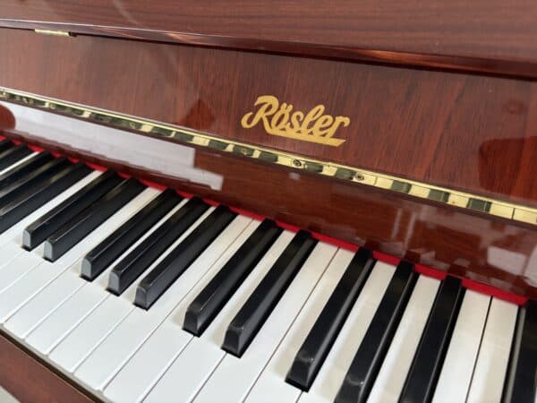 Lesklé piano Rösler 028PH