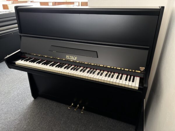 Piano Petrof 125 Opera, černé piano Petrof, prodej pian Plzeň 005PC