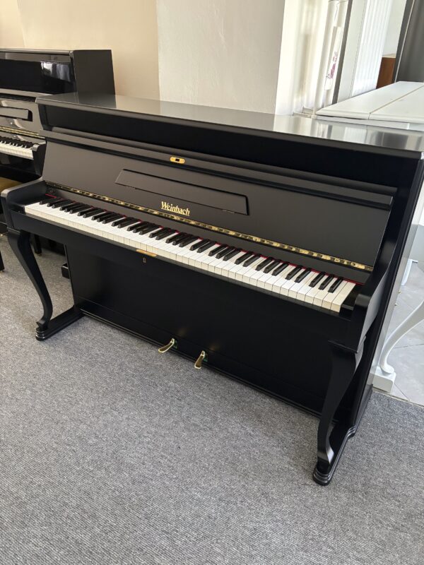 Černé piano demimchippendale, piano s nohami, české pianino Weinbach 003PC