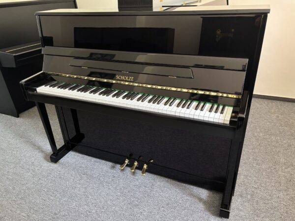 Černé piano Scholze, české piano, vysoký lesk 010PC