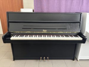Černé pianino Rösler, bazar klavírů Plzeň 004PC