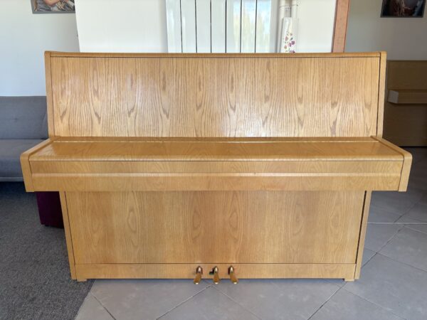Světlé piano Rösler, skoro nové piano, klavíry Plzeň 005PH