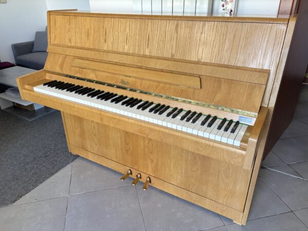 Světlé piano Rösler, skoro nové piano, klavíry Plzeň 005PH
