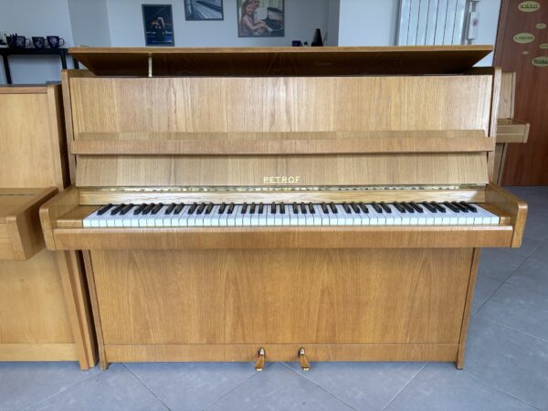Piano Petrof bazar pian Plzeň 004PH