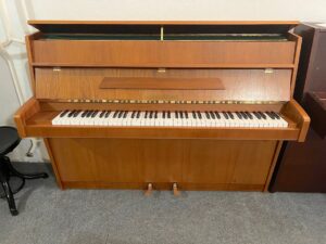 Bazar pian Karlovy Vary 120PH