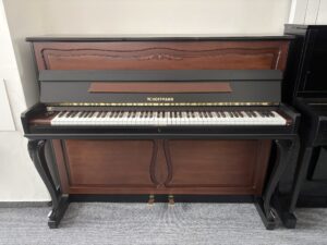 Elegantní piano W. Hoffmann, odolné piano 025PHC