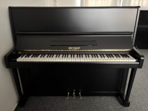 Petrof Koncertino, černé piano bazar 008PC