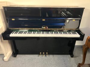 Piano Rösler / Petrof černý lesk 106PC