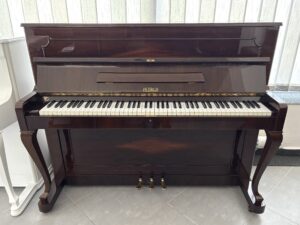 Piano Petrof s nohama, Chippendale piano 007PH