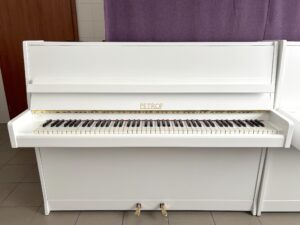Piano Petrof Bílé moderní 016PB