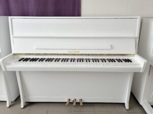 Piano bílé lesk Petrof 017PB