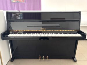 Piano černý lesk Weinbach 013PC